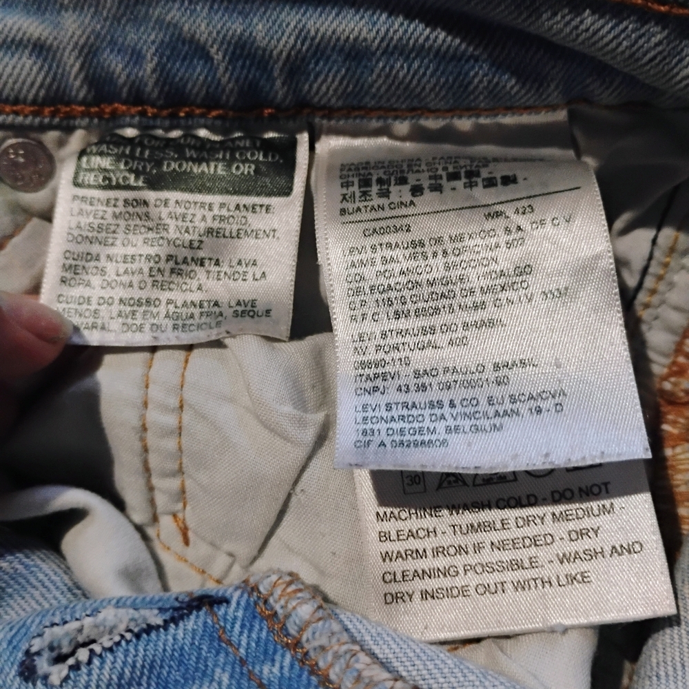 Button fly Levis - Picture 3 of 4